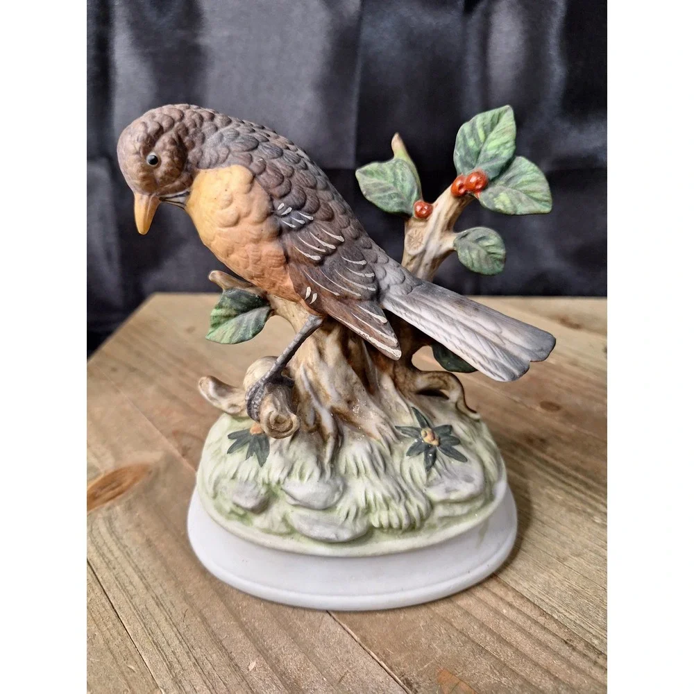 Vintage 1970s Working Gorham Porcelain Robin Music Box Figurine Hand Painted